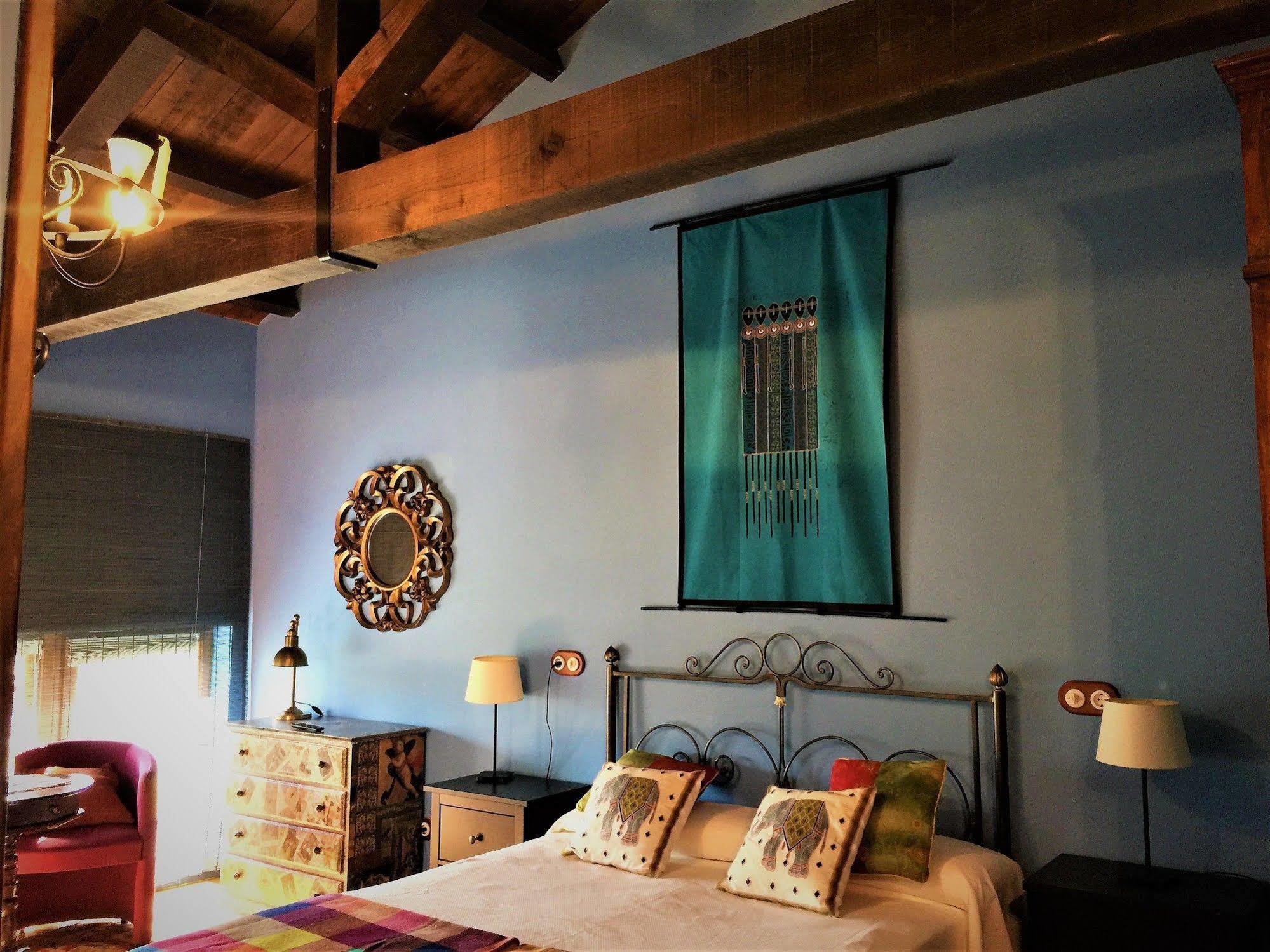 Os Tres Teixos Hotel Adelan ภายนอก รูปภาพ
