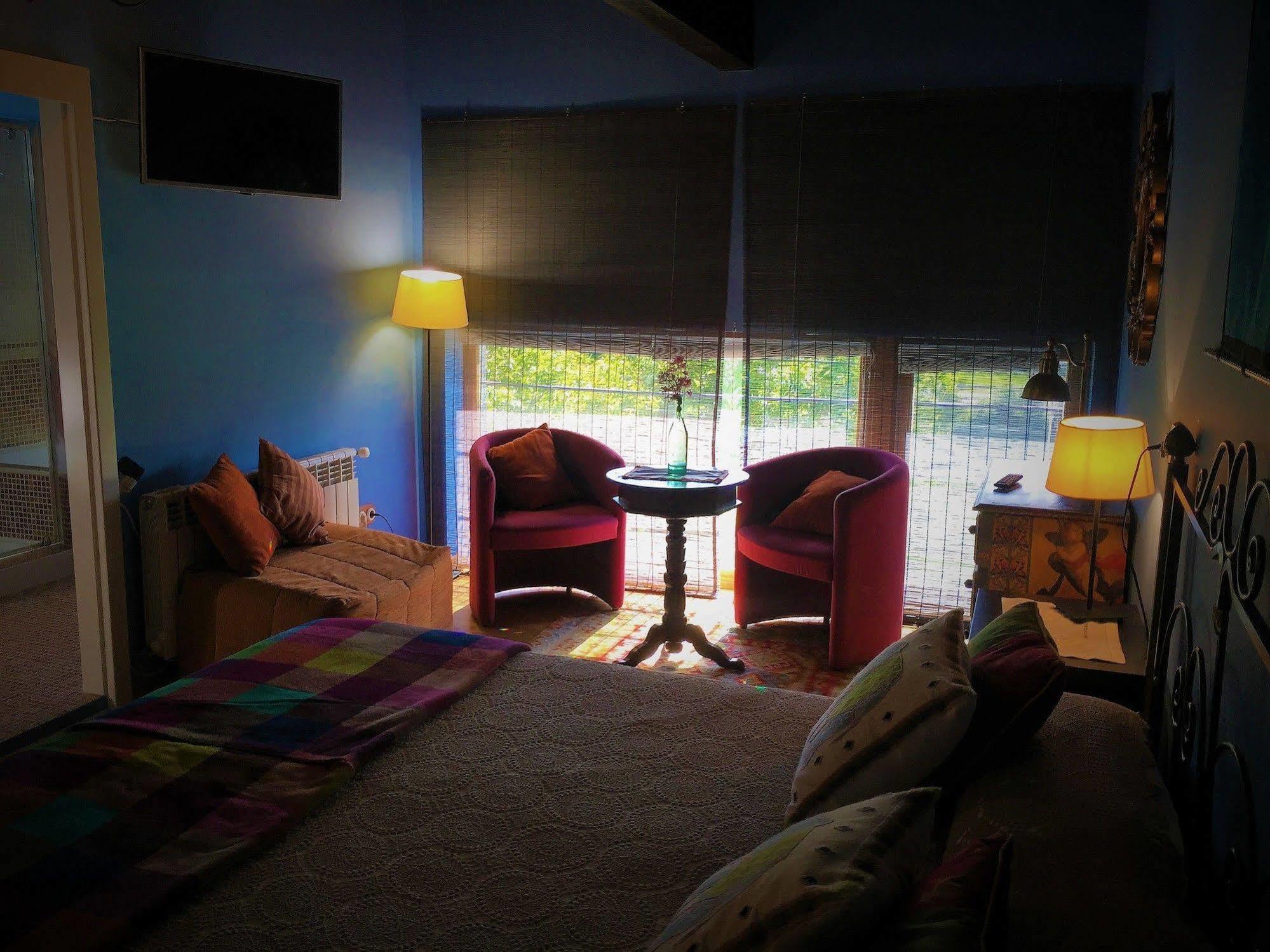Os Tres Teixos Hotel Adelan ภายนอก รูปภาพ
